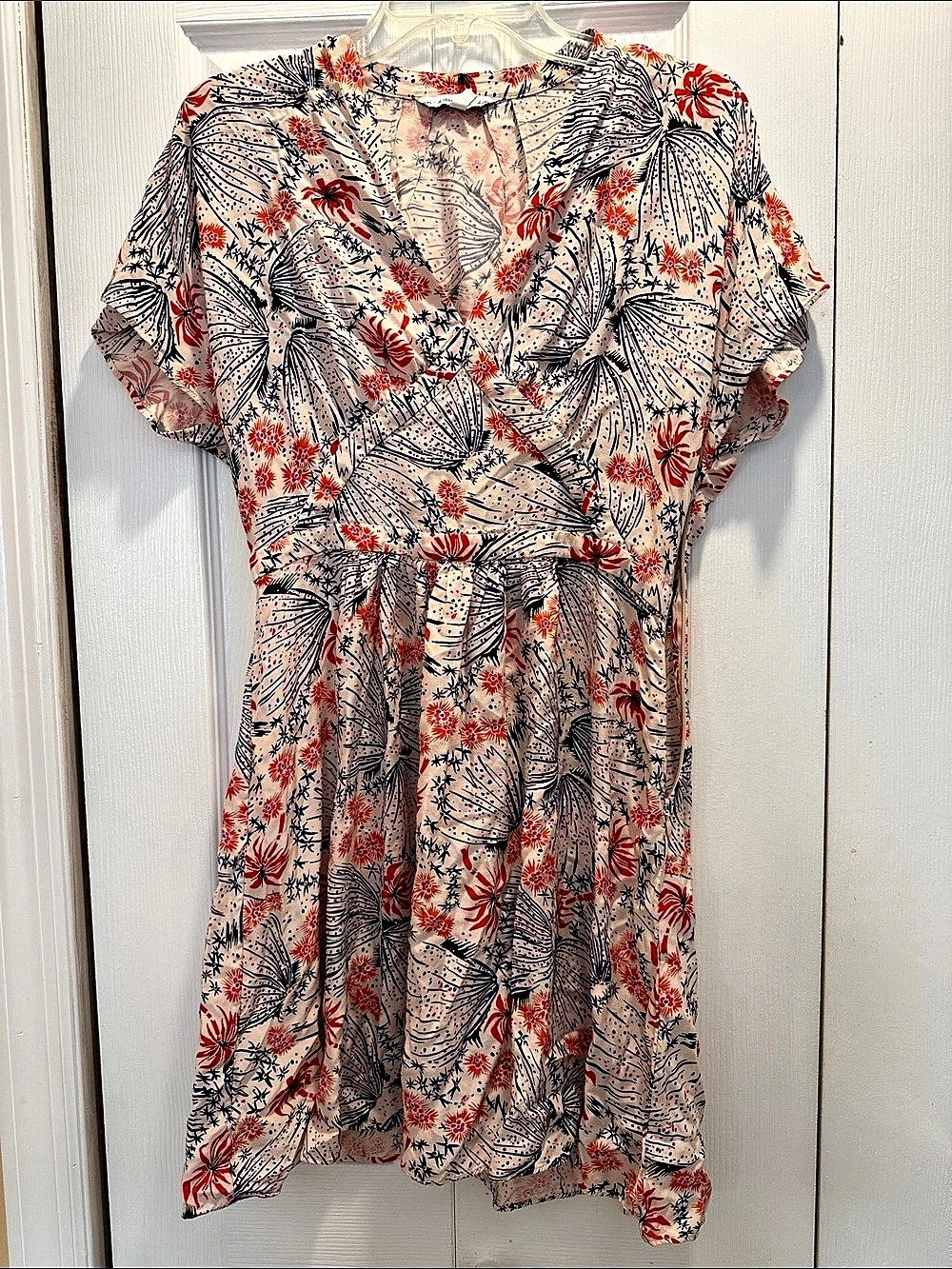 & Other Stories Floral Mini Dress in Pink & Red Size 8 Like New- 35” shoulder to